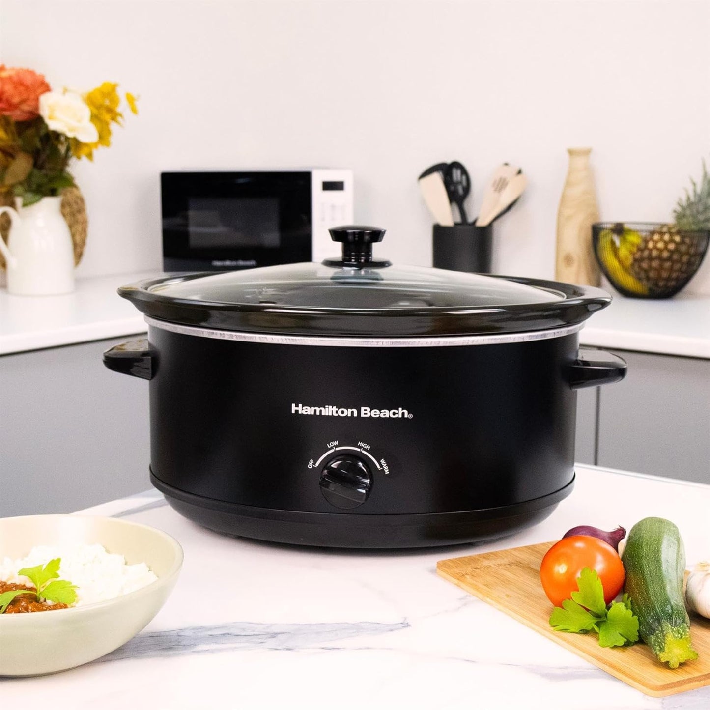 Hamilton Beach 6.5L Family Favourite Slow Cooker, 240W Energy-Efficient Design, Removable Oven-Safe Ceramic Bowl, 3 Heat Settings, Serves 6-8 People, Easy Clean, Black - HBSC070B