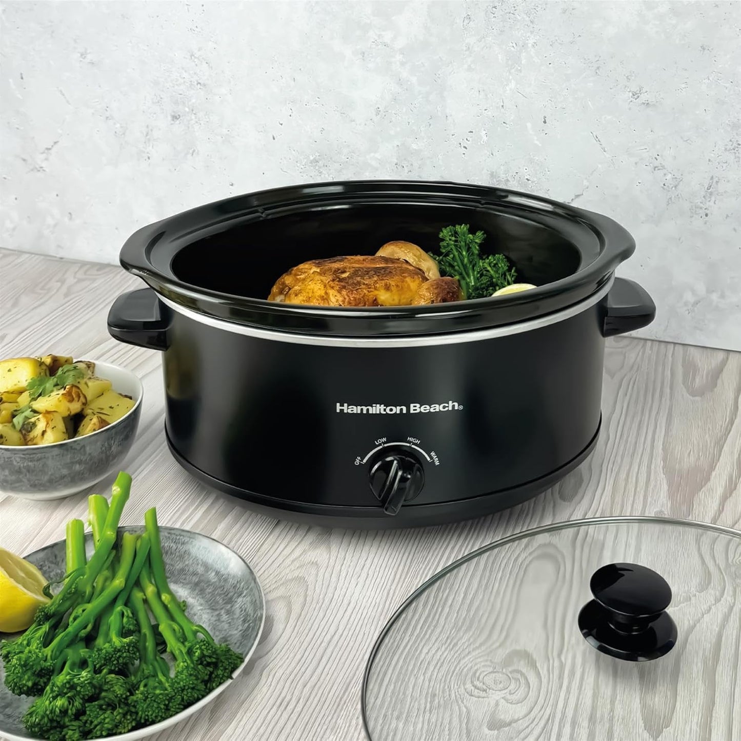 Hamilton Beach 6.5L Family Favourite Slow Cooker, 240W Energy-Efficient Design, Removable Oven-Safe Ceramic Bowl, 3 Heat Settings, Serves 6-8 People, Easy Clean, Black - HBSC070B